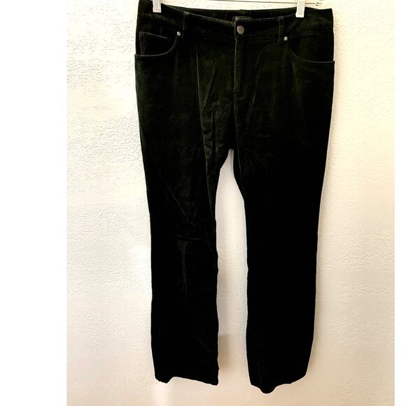 Tahari Velvet Black Straight Legged 5-Pocket Style Pants SIZE 8 - Picture 1 of 10